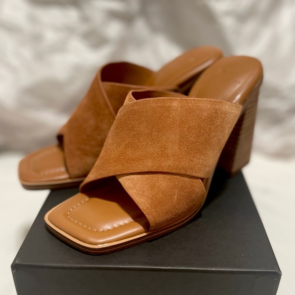 MARC FISHER BARLI HEELED SLIDE SANDAL IN COLOR: NATURAL SUEDE Size 7.5 MED